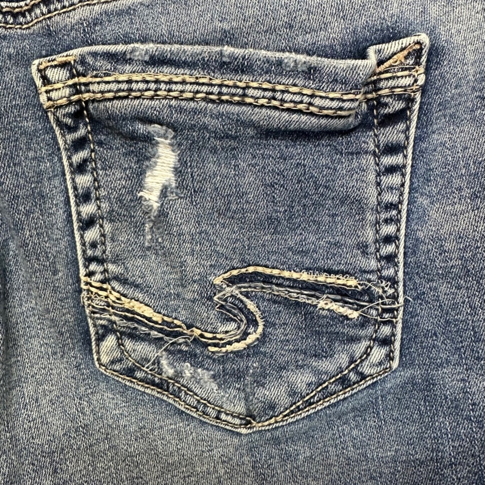 Silver Jeans Co Suki Bermuda Women Size 28 Blue Good Distressed Mid Rise - Picture 7 of 10